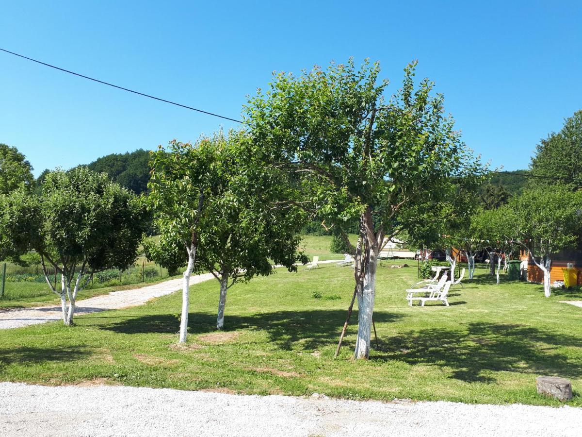 Guest House Family Varda Plitvice Lakes Plitvička Jezera المظهر الخارجي الصورة