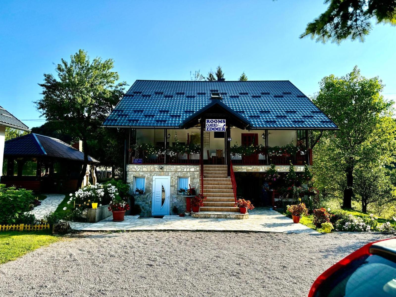 Guest House Family Varda Plitvice Lakes Plitvička Jezera المظهر الخارجي الصورة