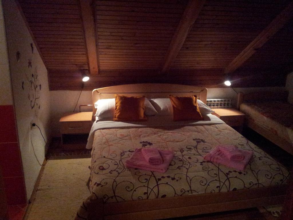 Guest House Family Varda Plitvice Lakes Plitvička Jezera المظهر الخارجي الصورة