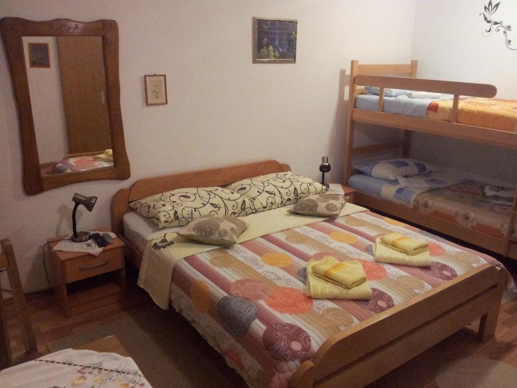 Guest House Family Varda Plitvice Lakes Plitvička Jezera المظهر الخارجي الصورة