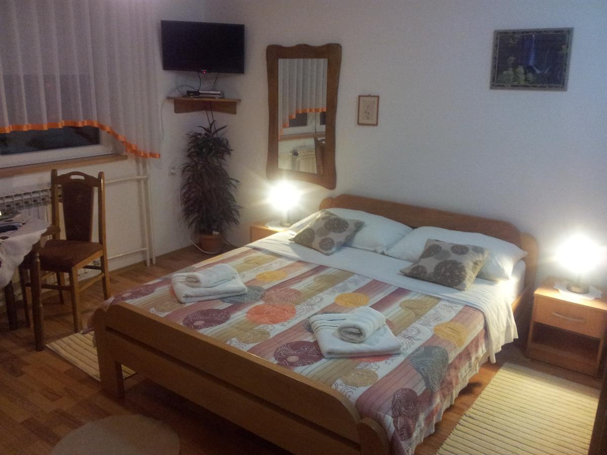 Guest House Family Varda Plitvice Lakes Plitvička Jezera المظهر الخارجي الصورة